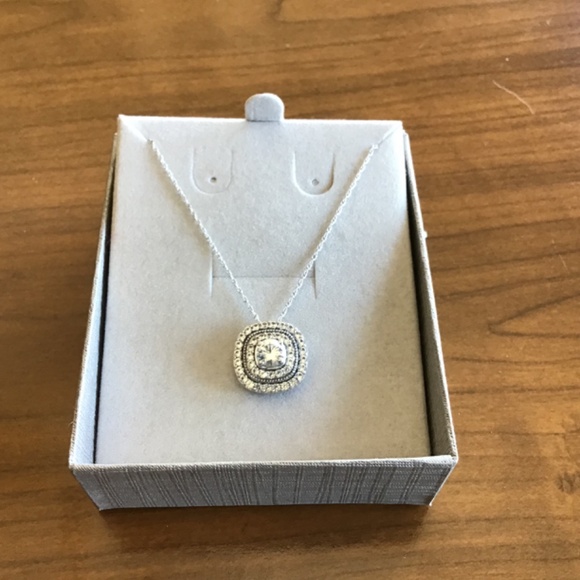 Peoples JWBR Diamond 925 Cushion Shaped Double Halo Frame Pendant/Twisted Chain - Picture 2 of 11